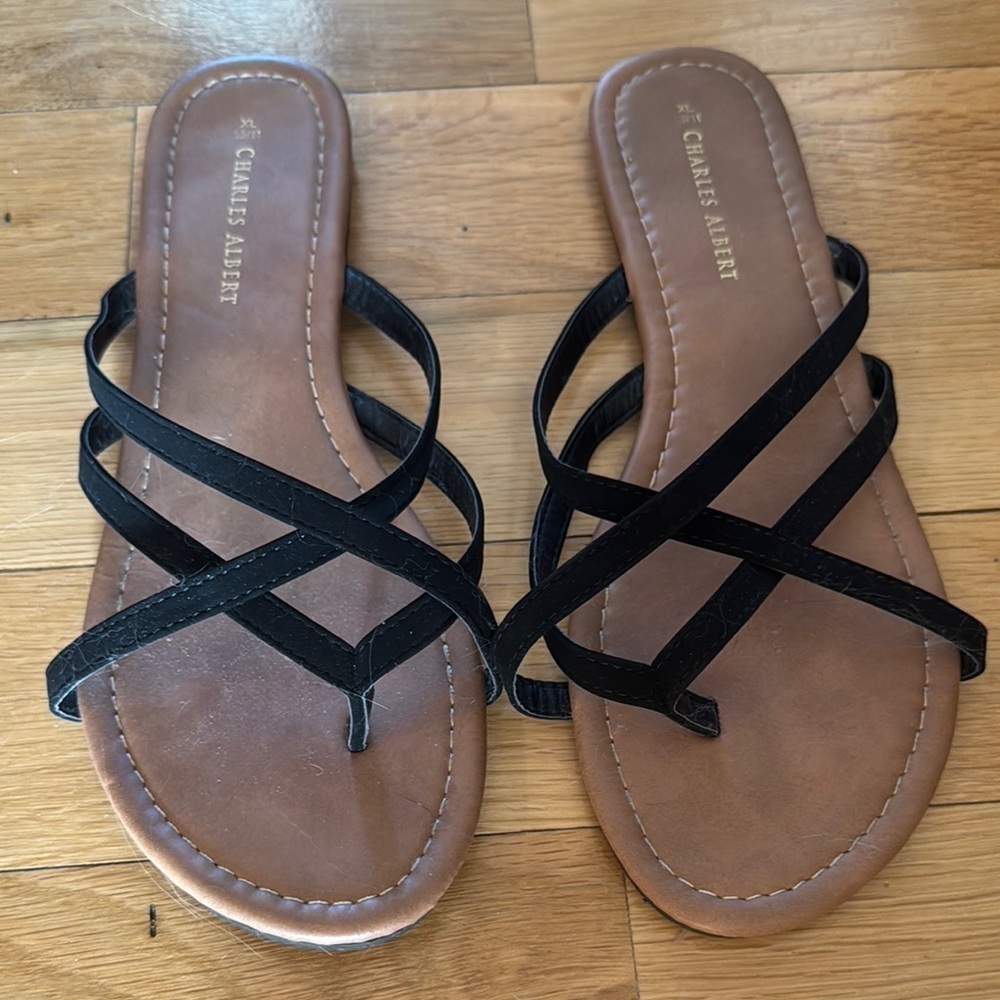 Charles Albert Women's Black Sandals XL (10-11)